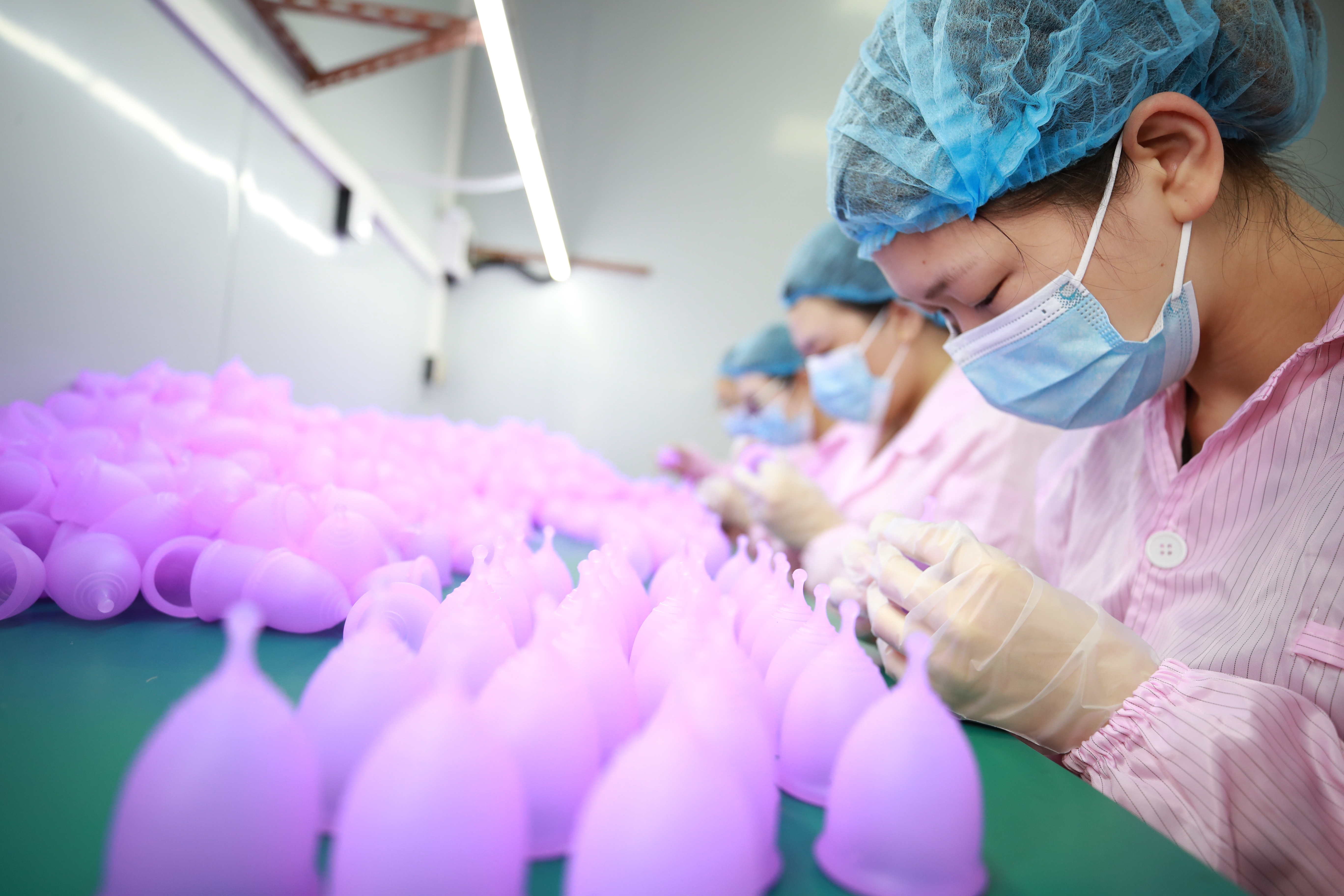 Testing laboratory integrated with quality assurance systems and production batch traceability